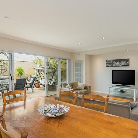 Ocean Keys Cottage - Free Wifi Mindarie ภายนอก รูปภาพ