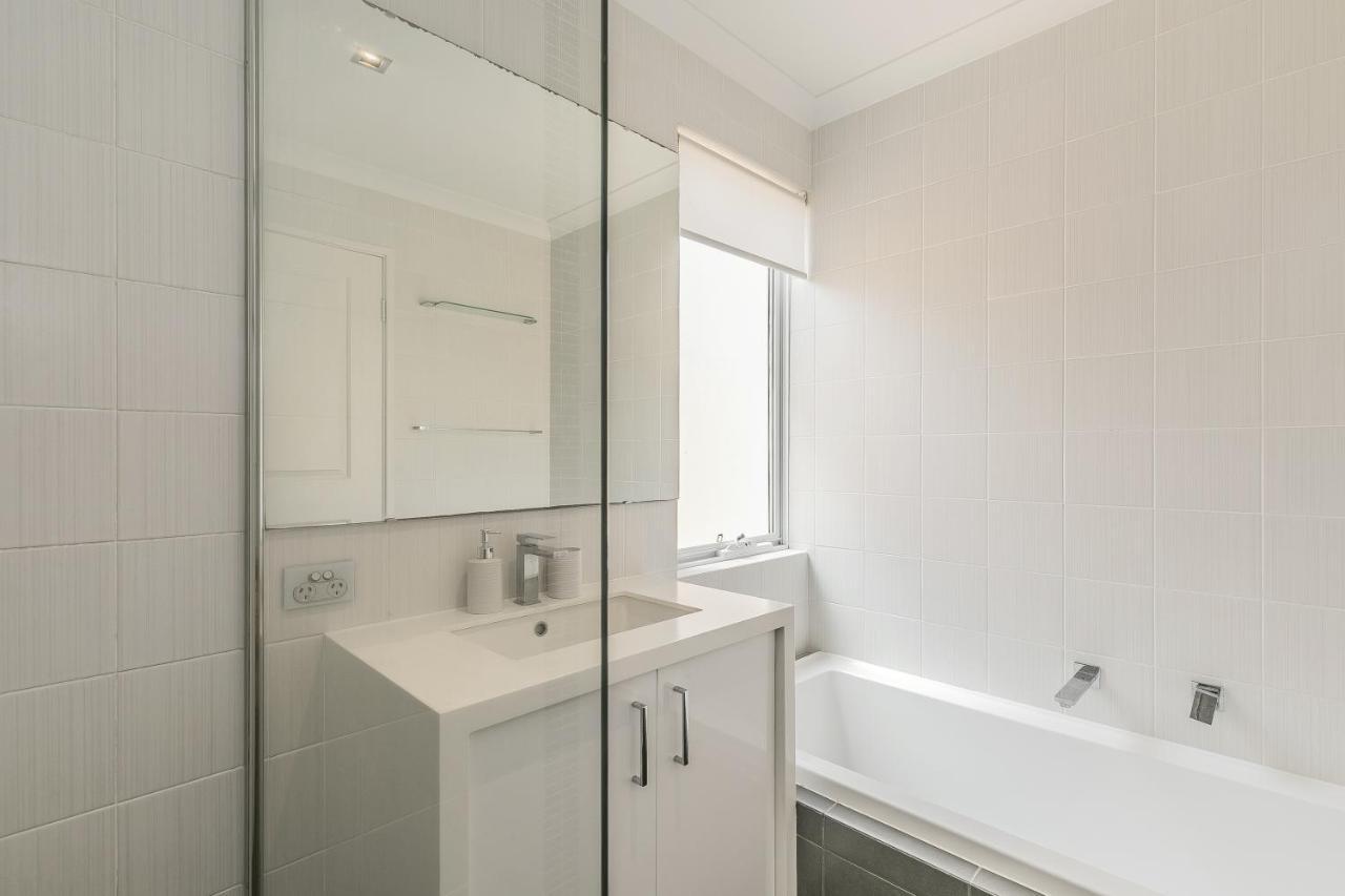 Ocean Keys Cottage - Free Wifi Mindarie ภายนอก รูปภาพ