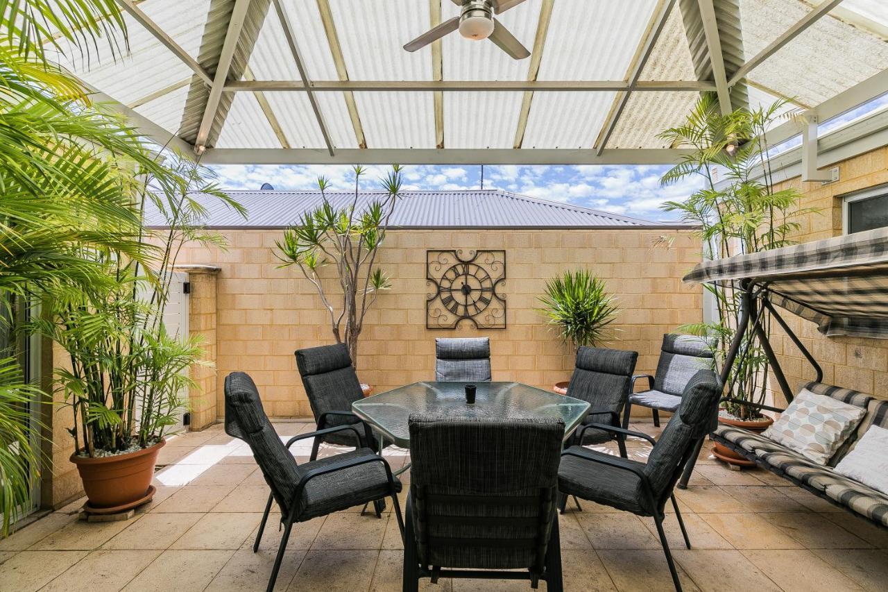Ocean Keys Cottage - Free Wifi Mindarie ภายนอก รูปภาพ